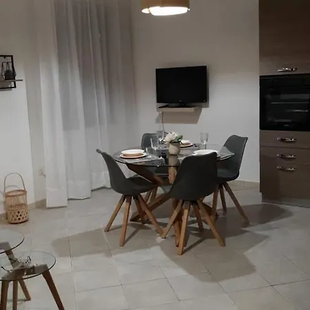 Civico 16a - - With Private Parking