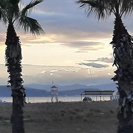 Civico 16a - - With Private Parking Apartment