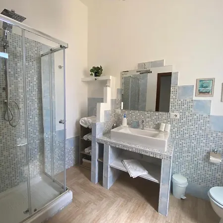 Civico 16a - - With Private Parking Appartement *